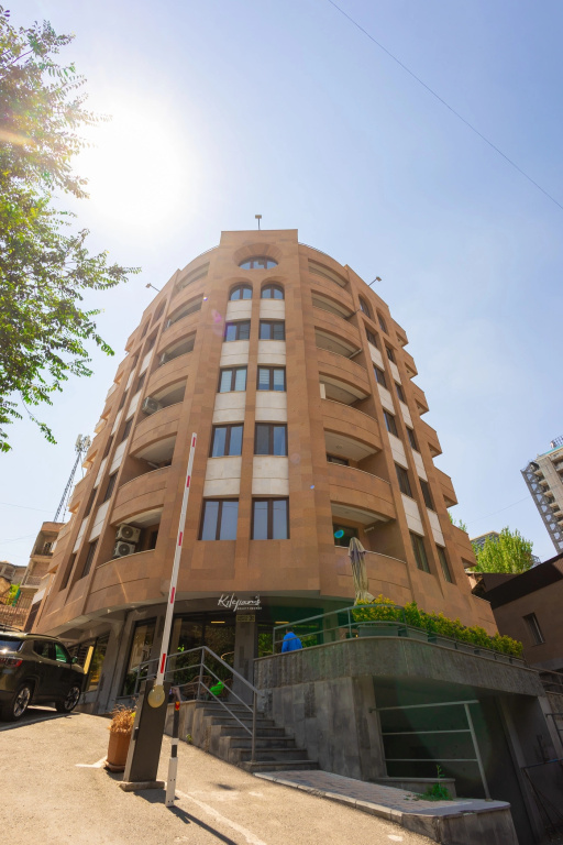 On Saryan Str. 26/3-5 Apartments