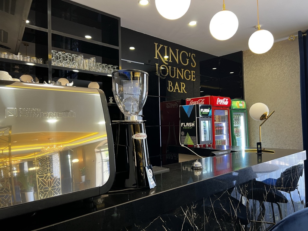 Отель кингс плаза. Крокус плаза ташкент. Ташкент плаза. King plaza. King plaza.