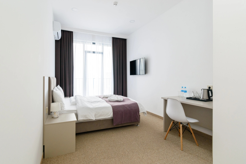 Lissabon Neolit Apart Hotel Room Type - Standard Double room with balcony full double bed