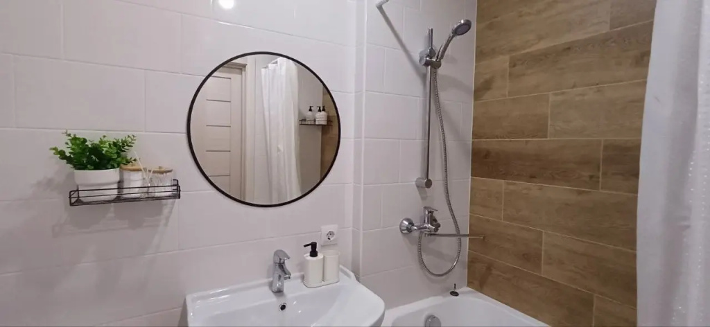 Отель Квартира 1комнатная 42 м² с видом на Волгу в Тольятти