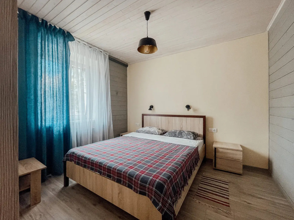 Standard Double room (full double bed)