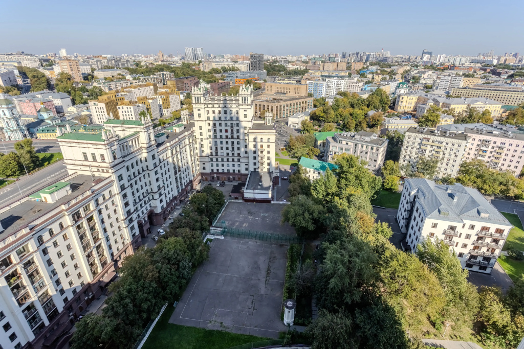 Апартаменты Стандартные с Видом на Город: Изба/Котельническая Высотка — фото