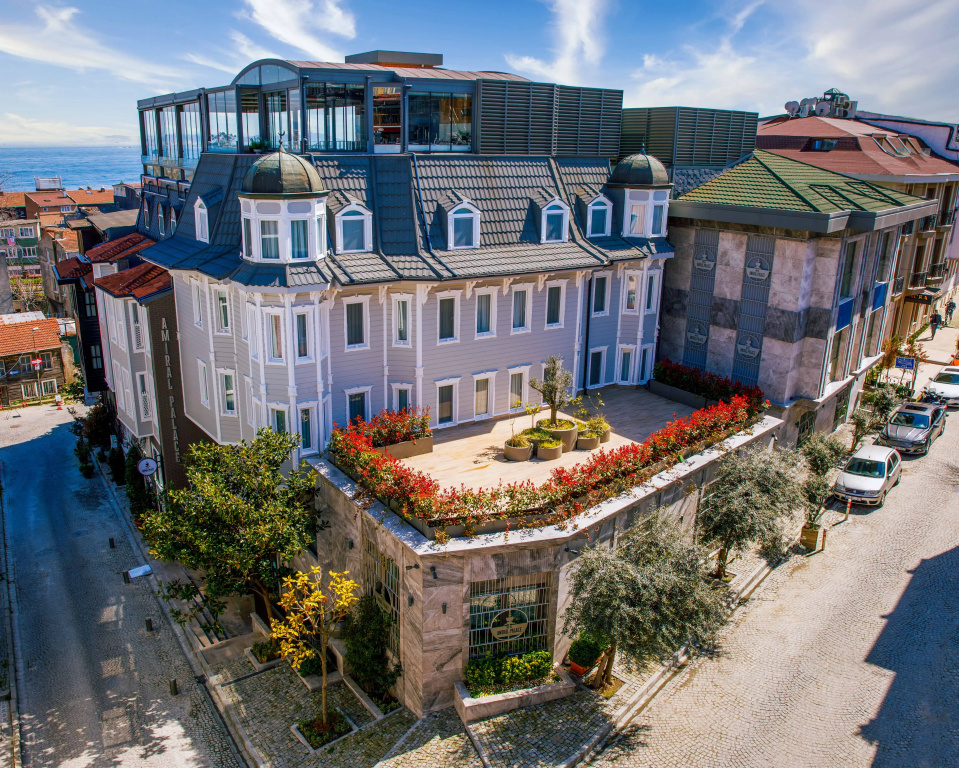 Amiral Palace Hotel — фото