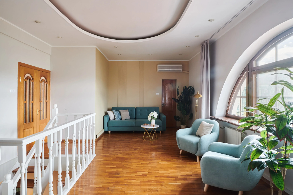 Квартира GM Apartments Двухуровневая с мансардой у Патриарших Прудов
