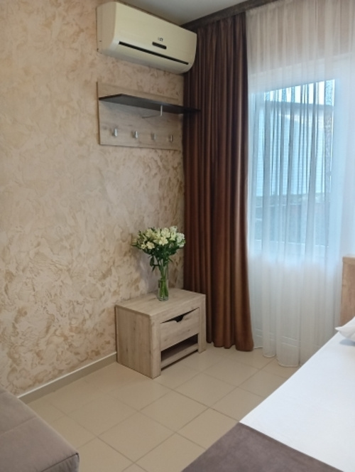 Superior Double room with courtyard view (full double bed)