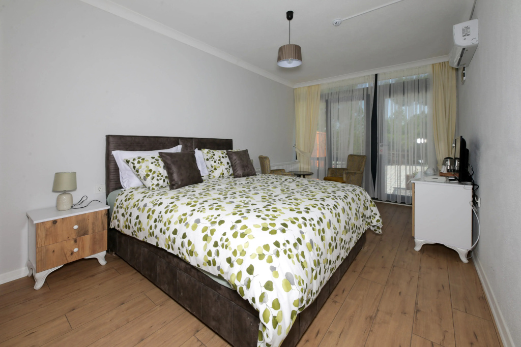 Deluxe room with balcony and with sea view