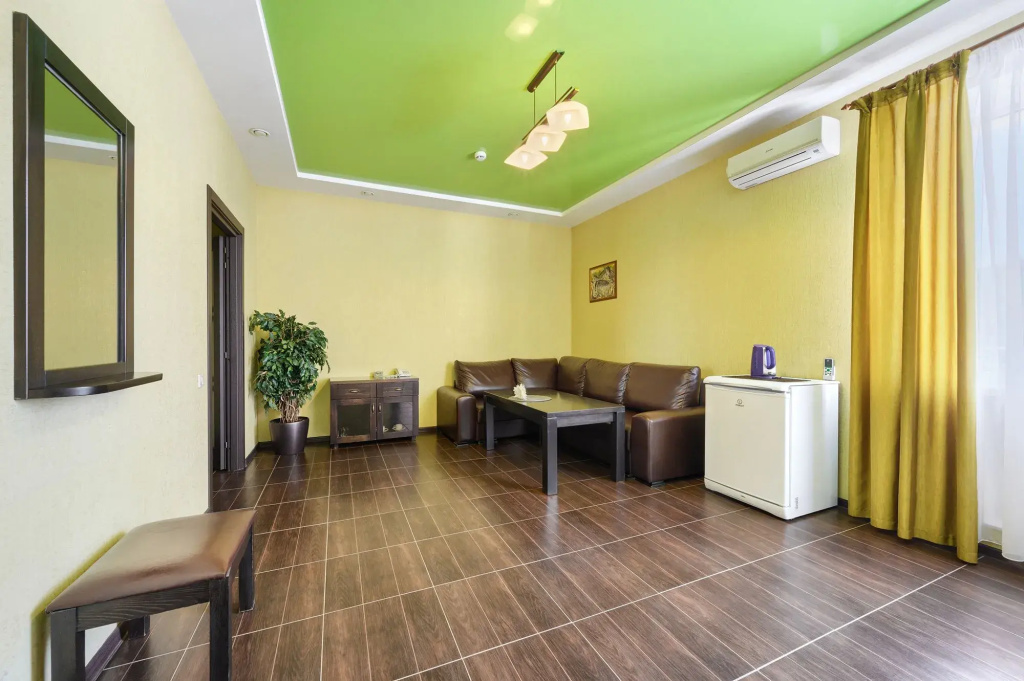 Lobby & Reception