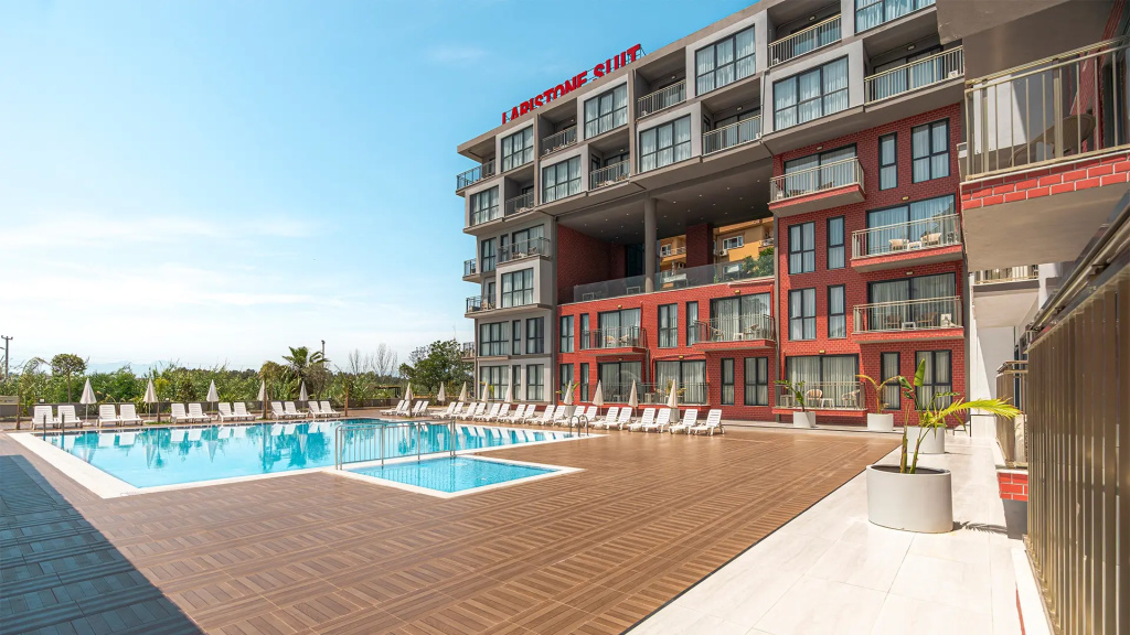 Laristone Suite Spa Hotel — фото