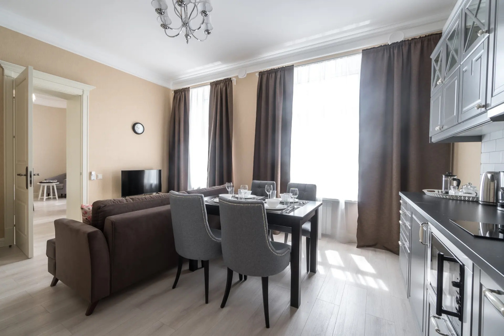 Апартаменты D apartments c 1-ой спальней в тихом дворе на Невском проспекте — фото