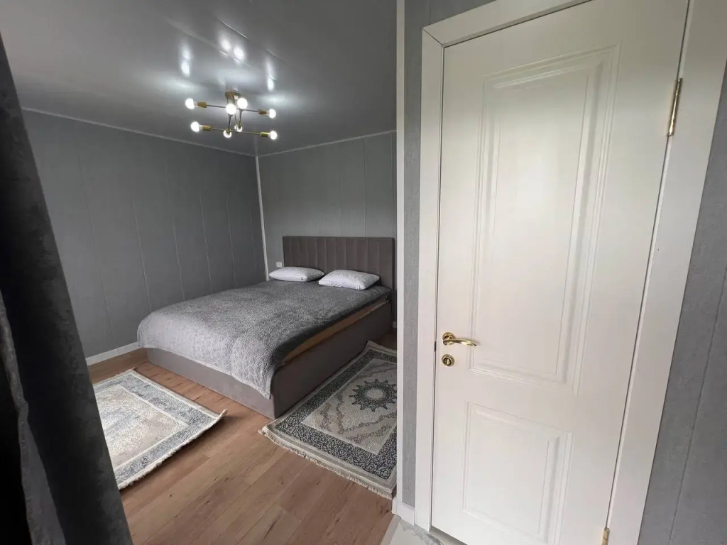 Двухместный номер Comfort с балконом и с видом на горы двуспальная кровать в Kolsay Room