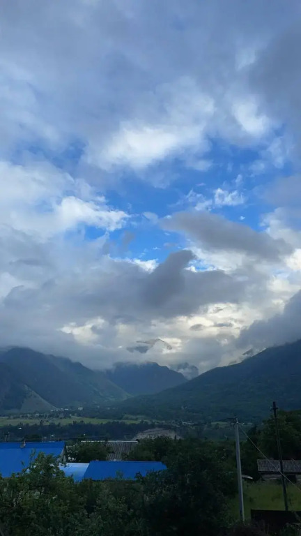 Двухместный номер Standard № 2 с видом на горы двуспальная кровать в Ёлка и камин