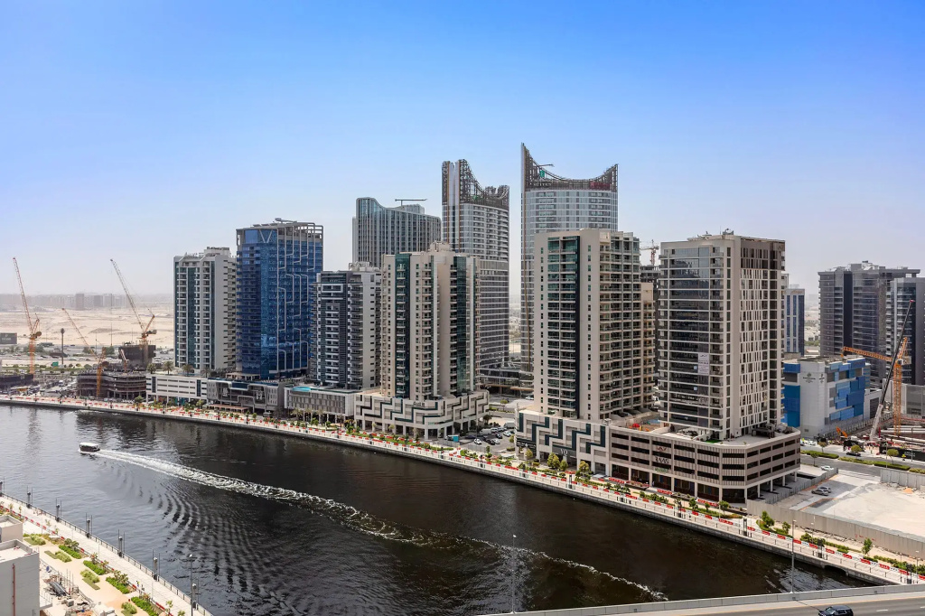 Dubai Canal view at DAMAC Maison Prive Apartments