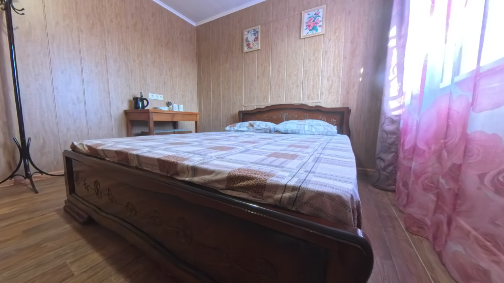 Двухместный номер Standard с видом на внутренний двор двуспальная кровать в 645 км
