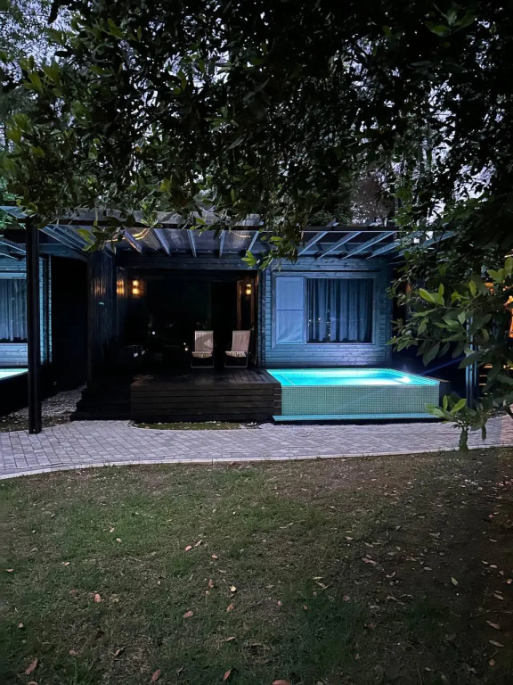 Четырёхместный люкс с красивым видом из окна в Абна