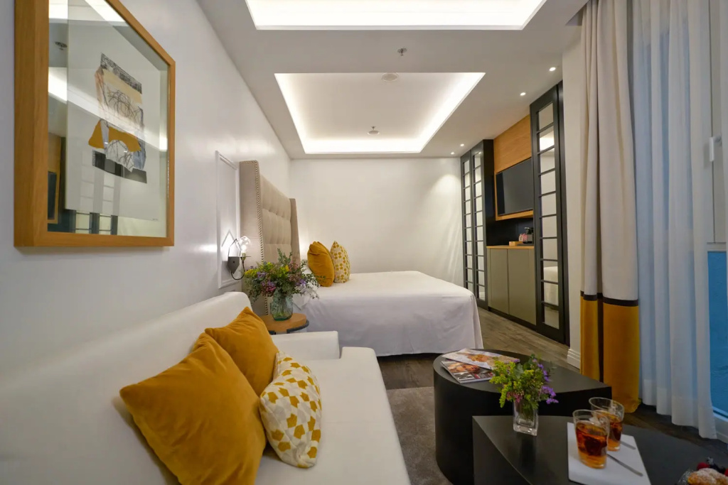 Double Junior Suite (full double bed)