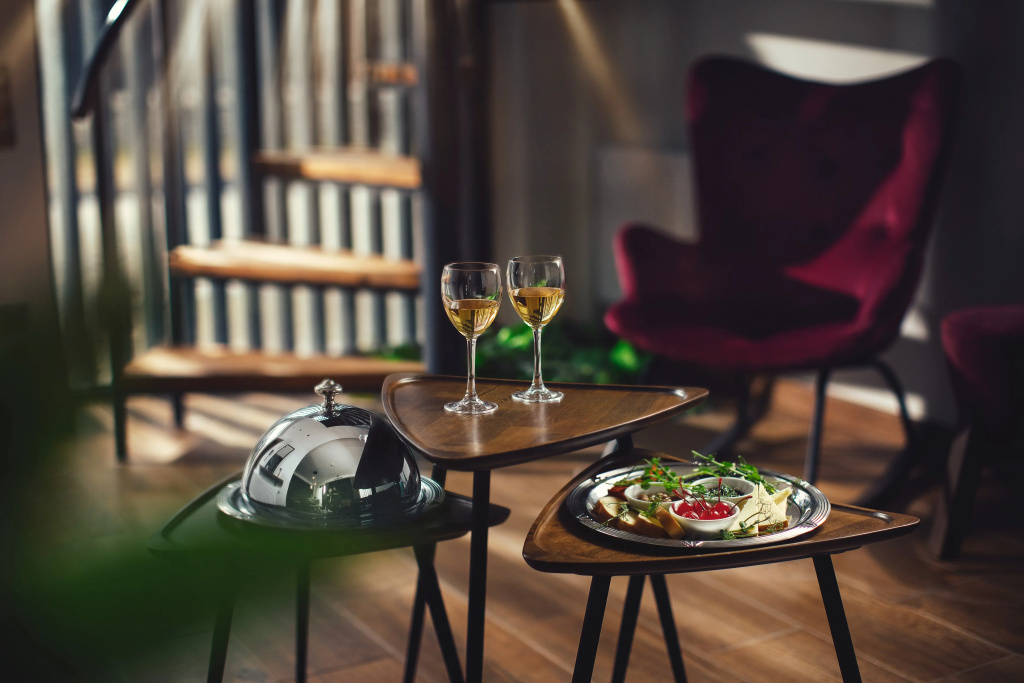 Food & Beverage