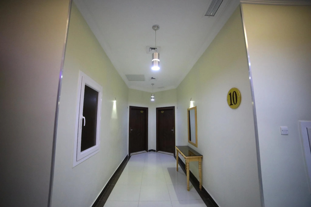 Lobby & Reception