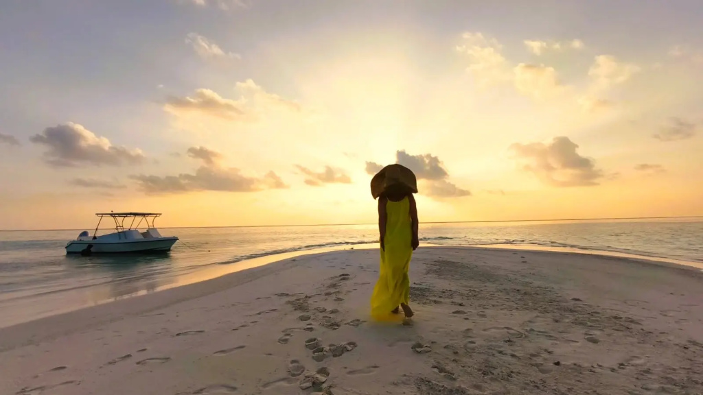 Oceana Surf Maldives Hotel