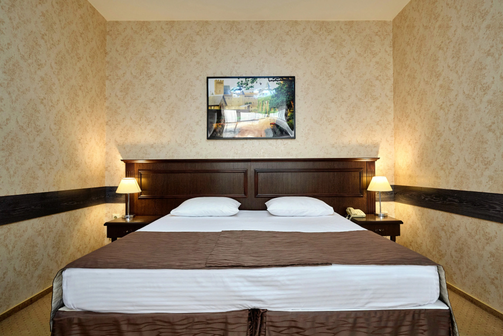 Double Junior Suite with city view (full double bed)