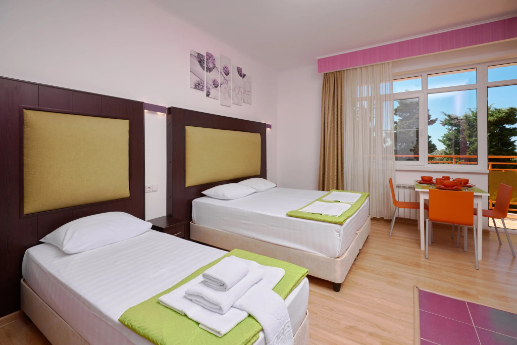 Standard Triple room with balcony and with sea view