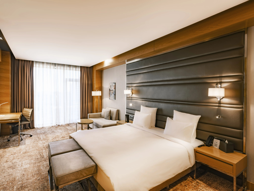 Двухместный номер Deluxe двуспальная кровать в Mövenpick Winter Park Baku Hotel