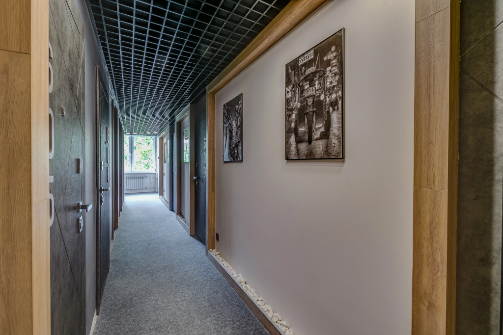 Lobby & Reception