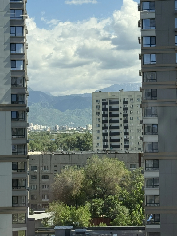 Dvukhkomnatnaya S Krasivym Vidom Iz Okna