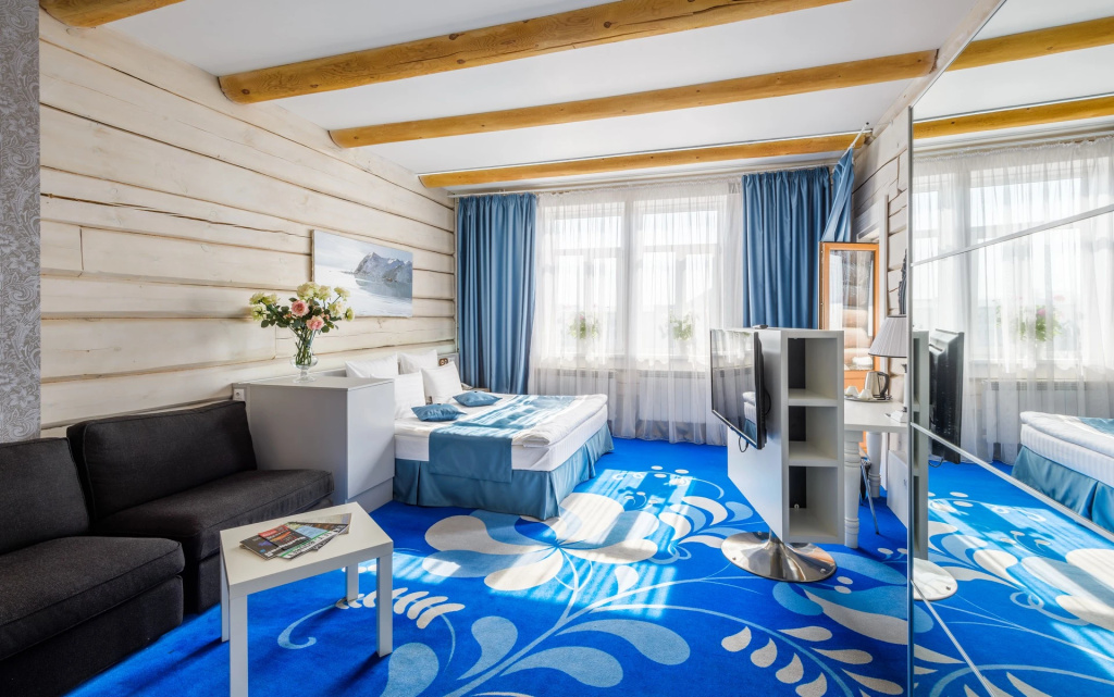 Kupecheskij Dvor Hotel Room Type - Double Junior Suite with balcony and with city view full double bed