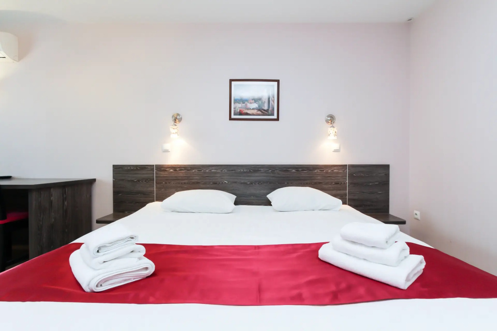 2 Bedrooms Comfort Apartment with balcony and with city view