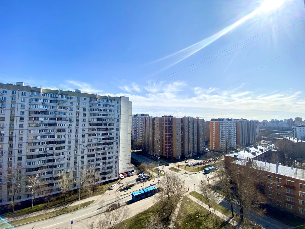 Квартира Уютная Однокомнатная Рядом с НИКИ Вельтищева и МНТК Фёдорова — Улица Весенняя — фото