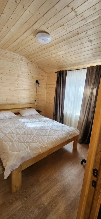 Шале Comfort с 2 комнатами с красивым видом из окна в Maas