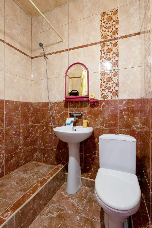 Четырёхместный номер Улучшенный с балконом и с видом на город в Guest house city center