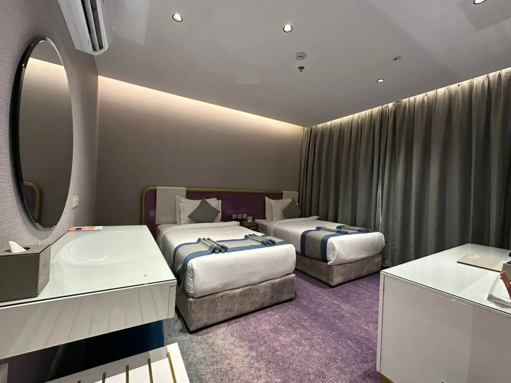 Standard Double room with city view twin beds