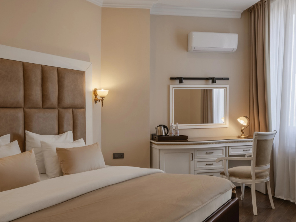 Двухместный люкс Queen двуспальная кровать в Казахстан