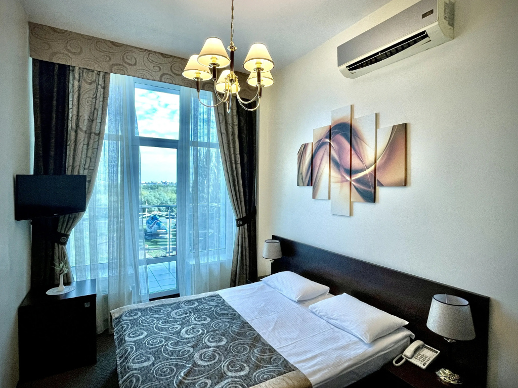 Standard Double room with balcony and with view (full double bed)