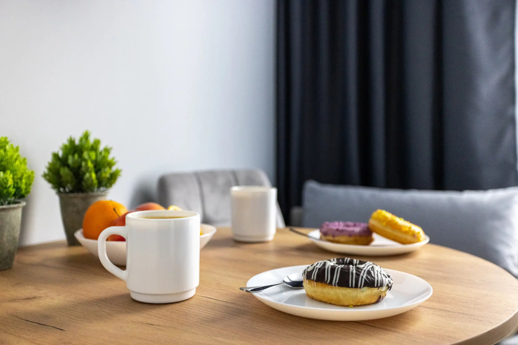 Апартаменты LikeHome life Спартак Движение Трехместная Студия с Кухней — фото