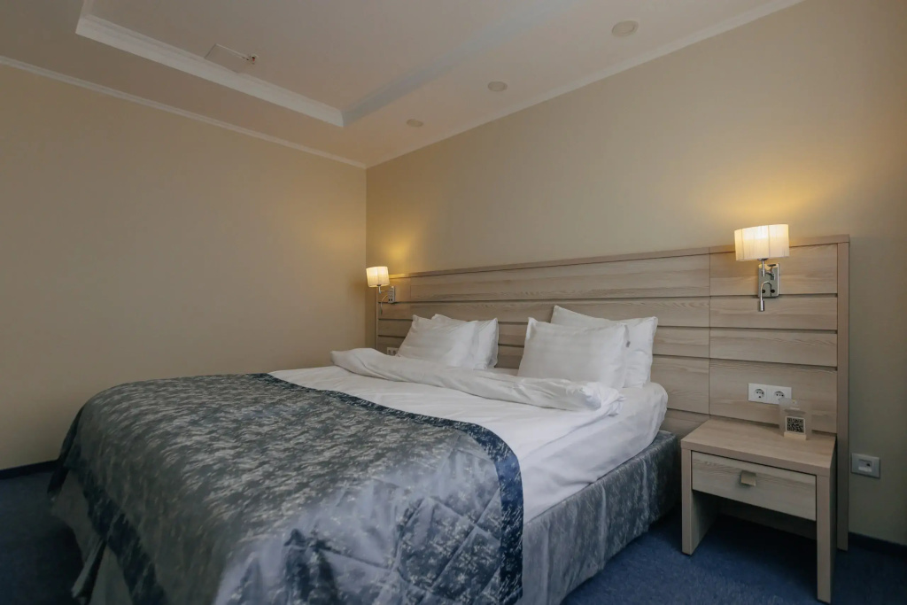 Hotel Equator Room Type - Double Junior Suite with sea view full double bed