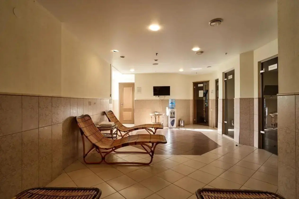 Lobby & Reception