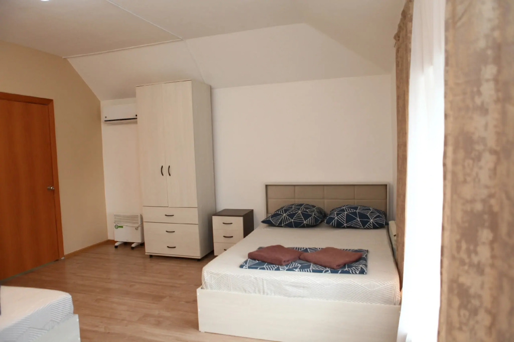 Четырёхместный номер Standard с видом на город в Момент силы