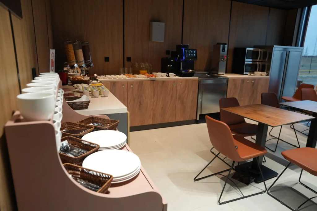 Holiday Inn Aktau, Актау, Казахстан мініатюра 6