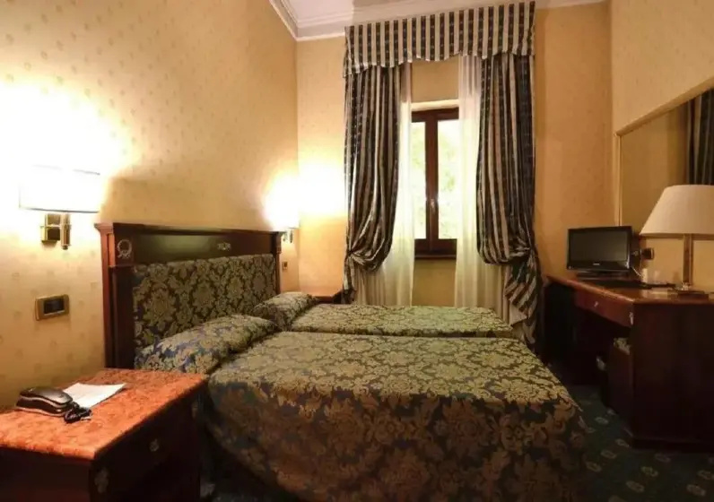 Triple room