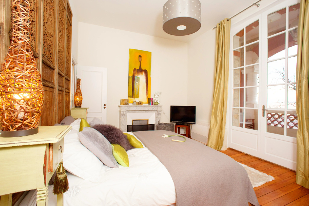 Deluxe Double room with sea view (full double bed)