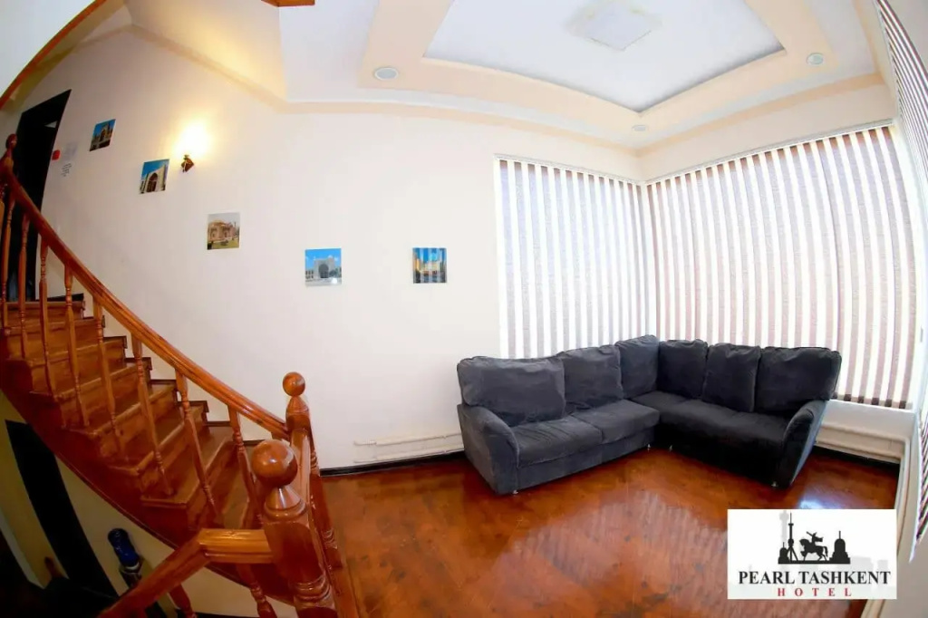 Lobby & Reception