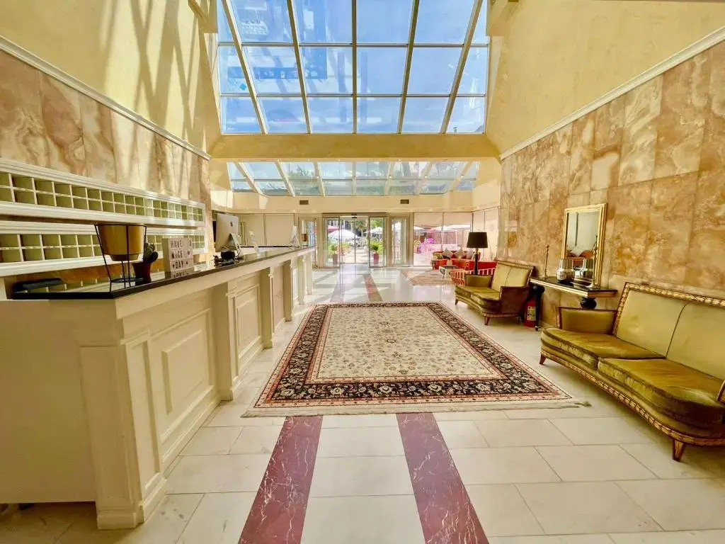 Amh Hotel, Дуррес, Албанія мініатюра 10