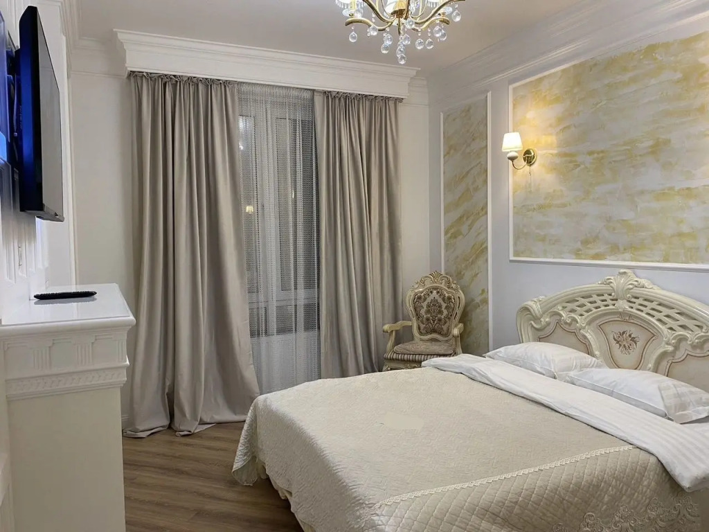 Квартира в центре города с шикарным видом на протоку - фото 2