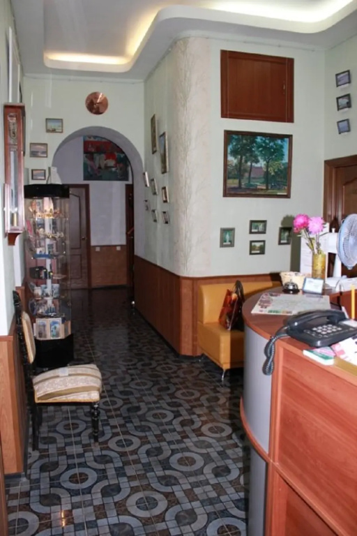 Lobby & Reception