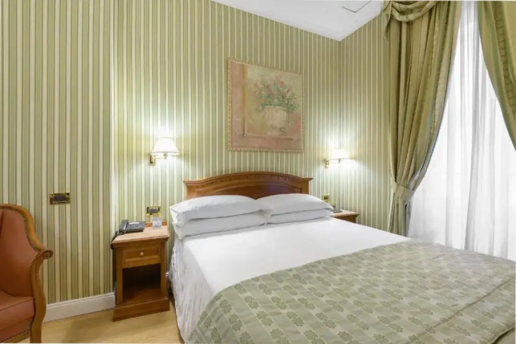 Hotel Gambrinus - Tap to explore photos