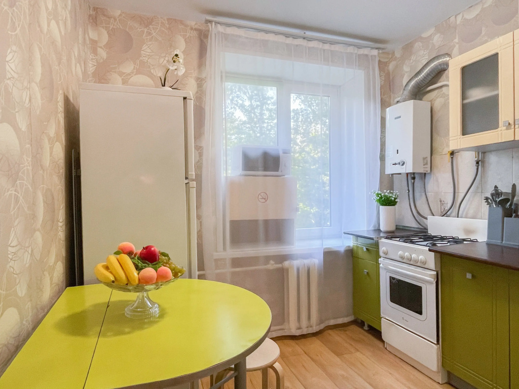 Апартаменты 3-к. квартира, 55 м², 4/5 эт. — фото