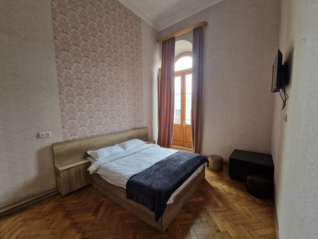Standard Double room with balcony and with city view (full double bed)