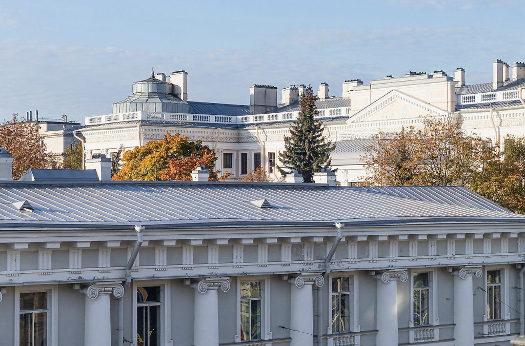 Дизайнepcкие апартаменты с великолепным видом нa Фонтaнку — фото
